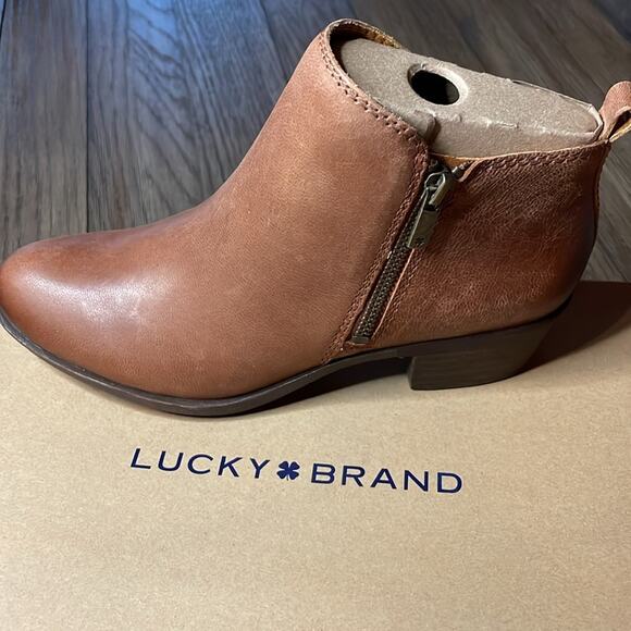 NIB Lucky Brand Women’s Basel Ankle Bootie Toffee size 7.5 - Picture 4 of 9